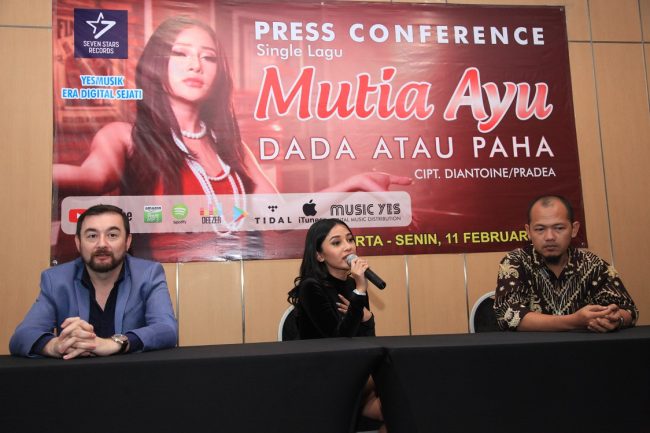 Mutia Ayu Luncurkan Single ‘dada Atau Paha’ Perpaduan